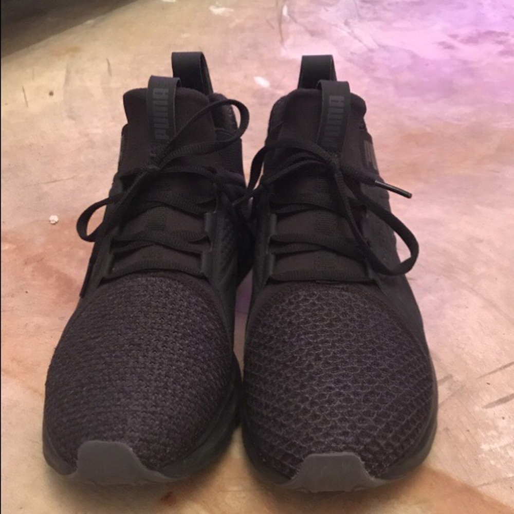 Black puma sneakers